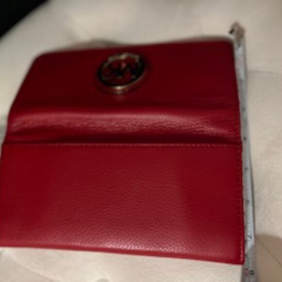 Michael Kors Fulton Flap Continental Pebbled Red Leather Wallet NWT - Picture 9 of 9